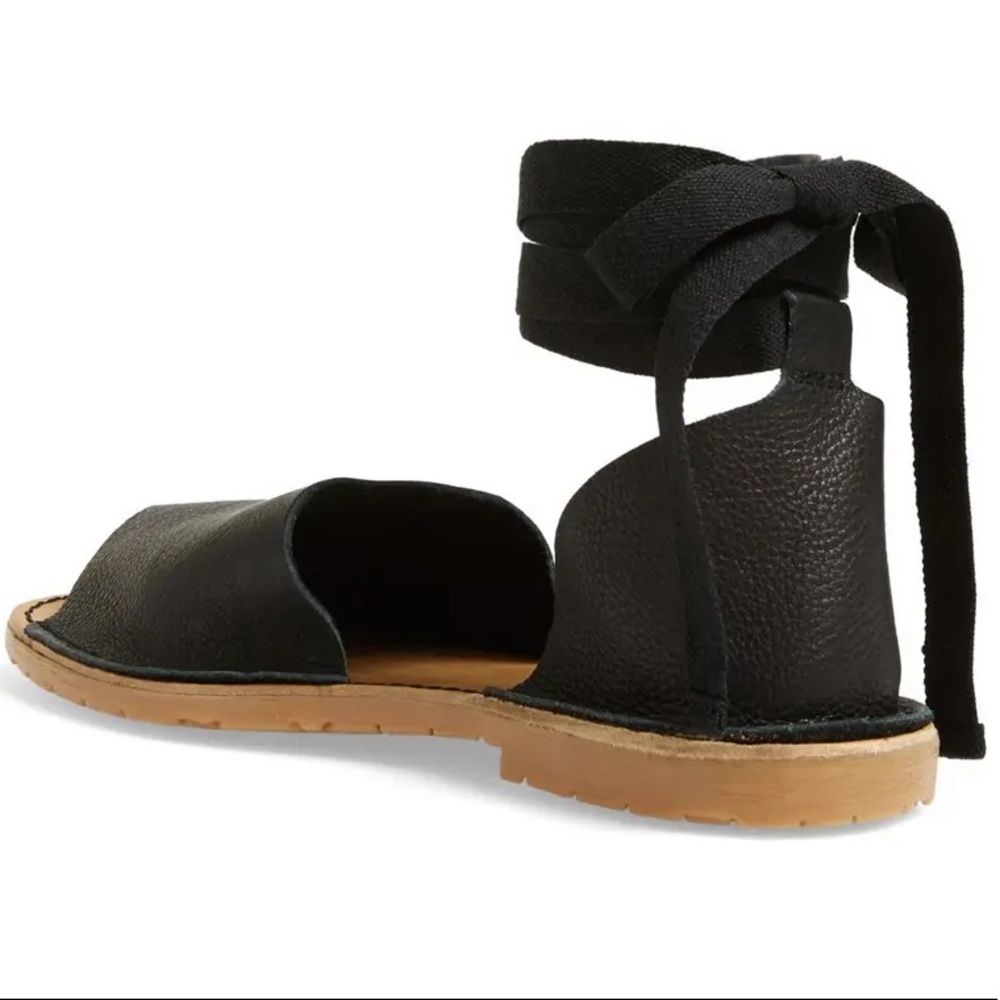 EUC Topshop Sandals, Black